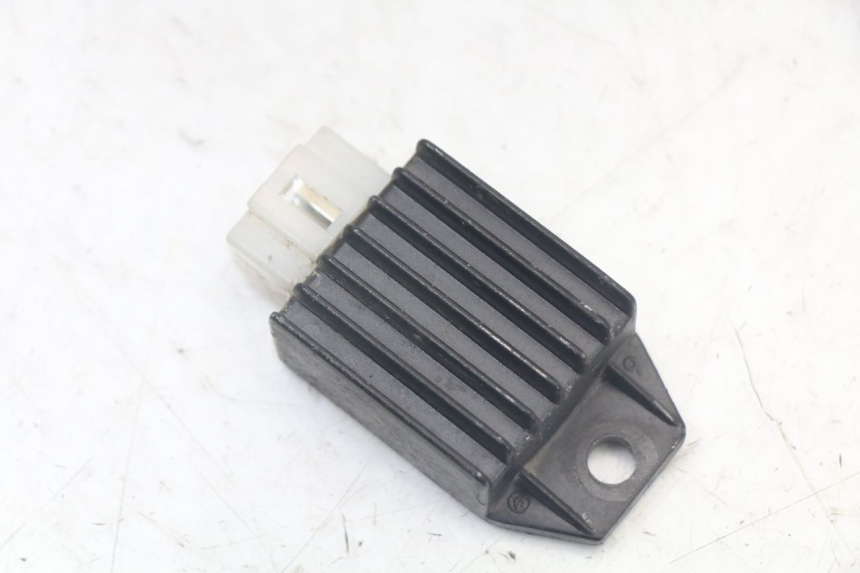 photo de REGULADOR DE CARGA JM MOTORS SANTANA 50 (2014 - 2023) - Detalhe da peça