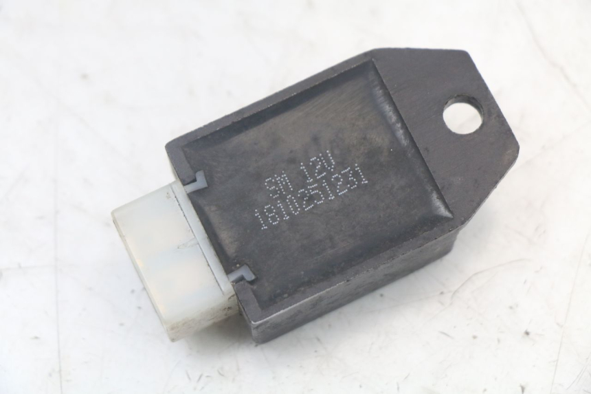 photo de REGULADOR DE CARGA JM MOTORS SANTANA 50 (2014 - 2023) - Outro ângulo de visão