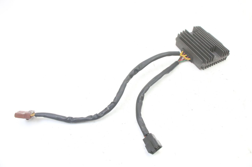 photo de REGULADOR DE CARGA PEUGEOT SATELIS COMPRESSOR K15 125 (2006 - 2009) - Zoom do estado de desgaste