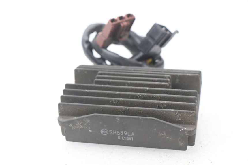 photo de REGULADOR DE CARGA PEUGEOT SATELIS 125 (2010 - 2012) - Detalhe da peça