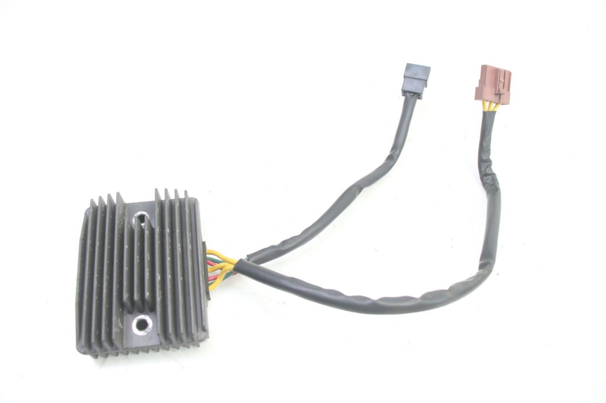 photo de REGULADOR DE CARGA PEUGEOT SATELIS 250 (2006 - 2012) - Vista principal