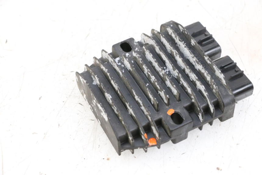 photo de REGULADOR DE CARGA PEUGEOT SATELIS 125 (2013 - 2018) - Ampliação técnica