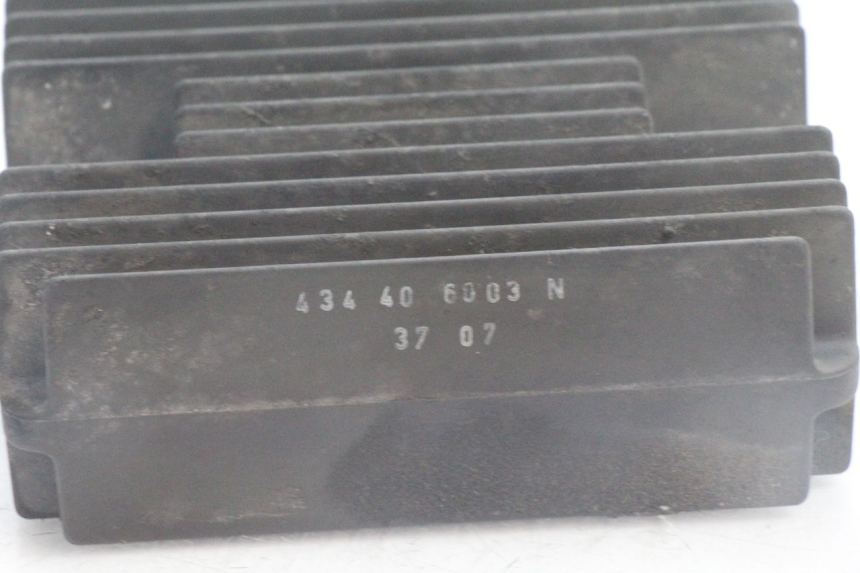 photo de REGULADOR DE CARGA PEUGEOT SATELIS 125 (2006 - 2009) - Zoom do estado de desgaste