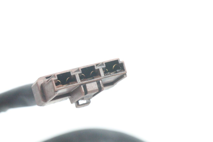 photo de REGULADOR DE CARGA PEUGEOT SATELIS 125 (2006 - 2009) - Pontos de fixação