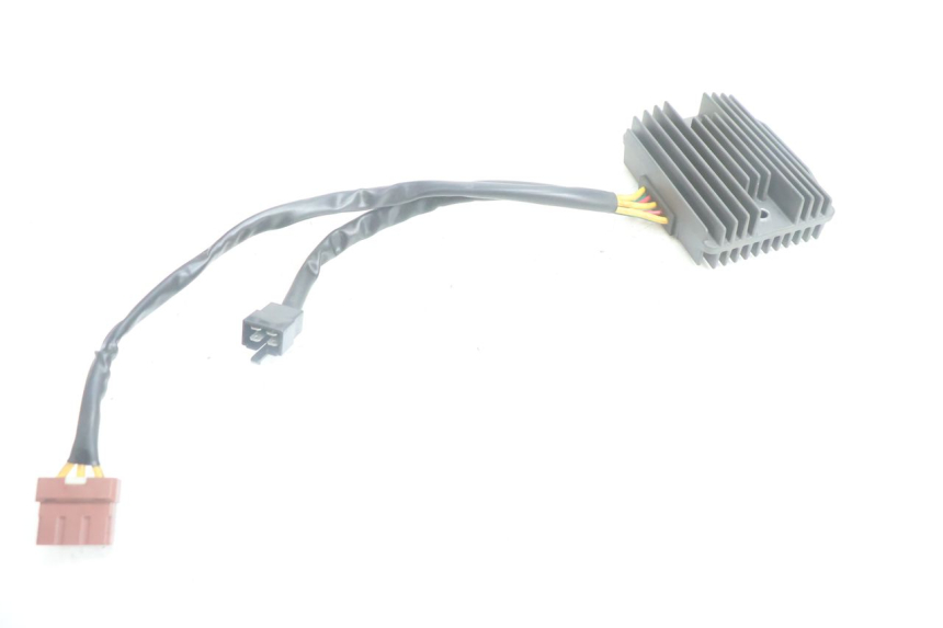 photo de REGULADOR DE CARGA PEUGEOT SATELIS 125 (2006 - 2009) - Zoom do estado de desgaste