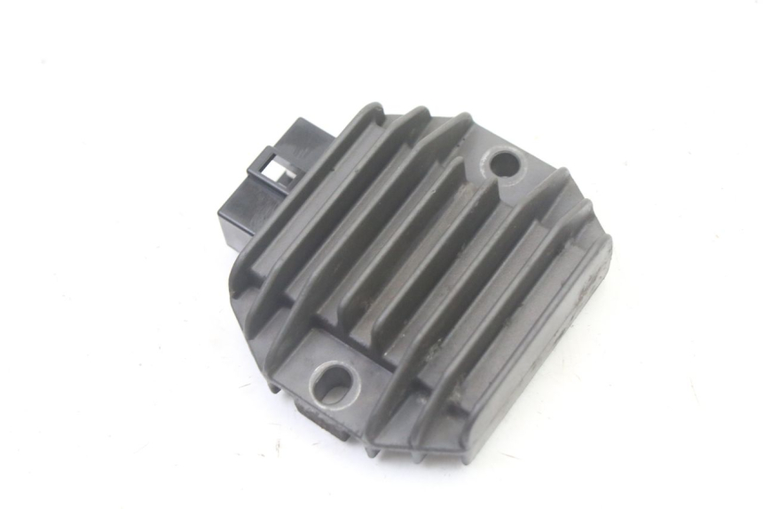 photo de REGULADOR DE CARGA APRILIA SCARABEO GT TOURING 125 (1999 - 2005) - Detalhe da peça