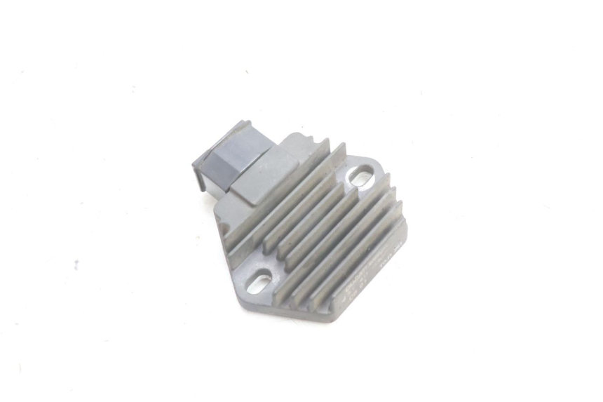 photo de REGULADOR DE CARGA HONDA SH 125 (2001 - 2003) - Detalhe da peça