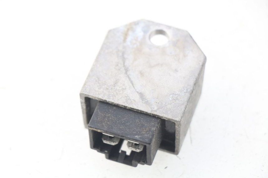 photo de REGULADOR DE CARGA HONDA SJ BALI 50 (1996 - 1999) - Zoom do estado de desgaste