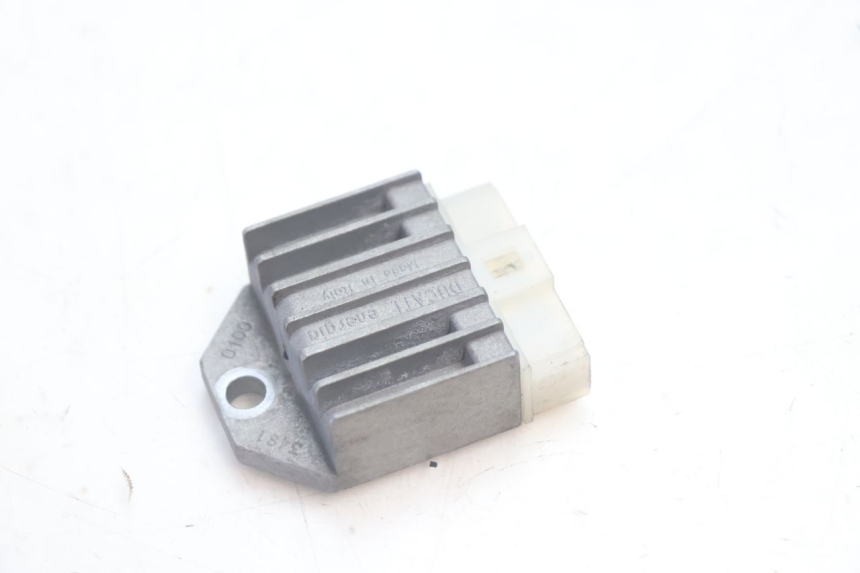 photo de REGULADOR DE CARGA YAMAHA SLIDER 50 (1999 - 2004) - Detalhe da peça