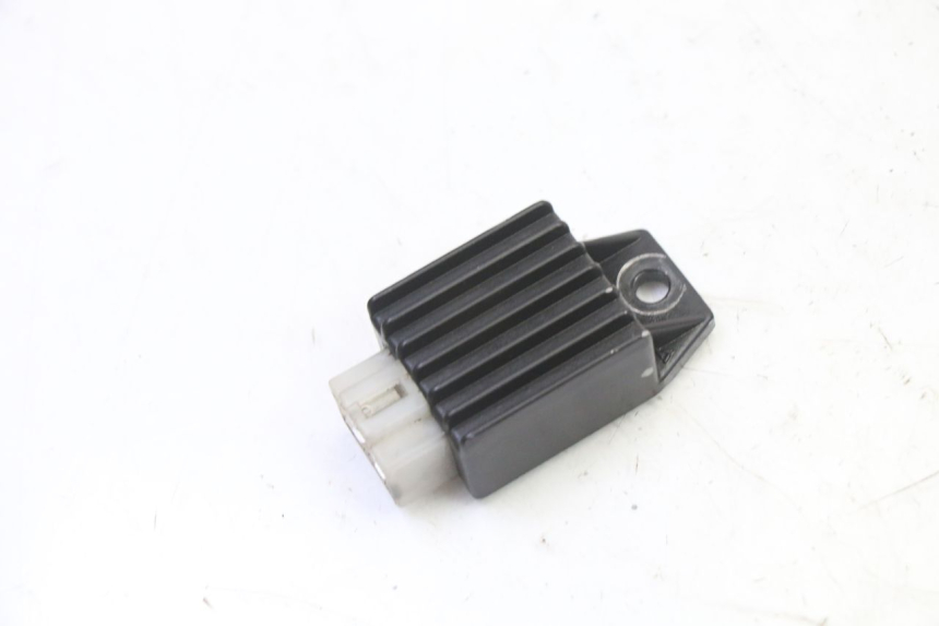photo de REGULADOR DE CARGA PEUGEOT SPEEDAKE 50 (1995 - 1997) - Vista principal