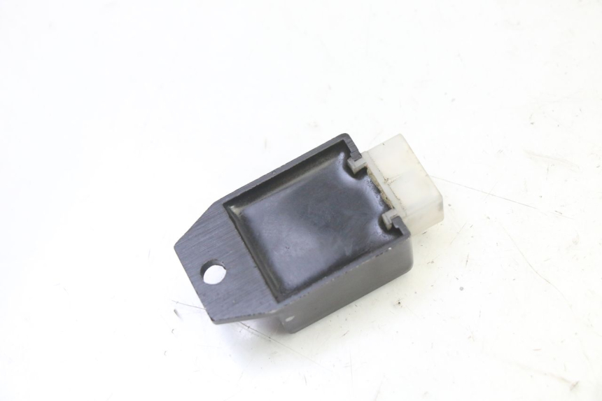 photo de REGULADOR DE CARGA PEUGEOT SPEEDAKE 50 (1995 - 1997) - Ampliação técnica