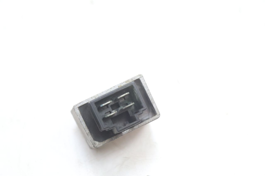 photo de REGULADOR DE CARGA PEUGEOT SPEEDFIGHT 2 AC 50 (2000 - 2009) - Zoom do estado de desgaste