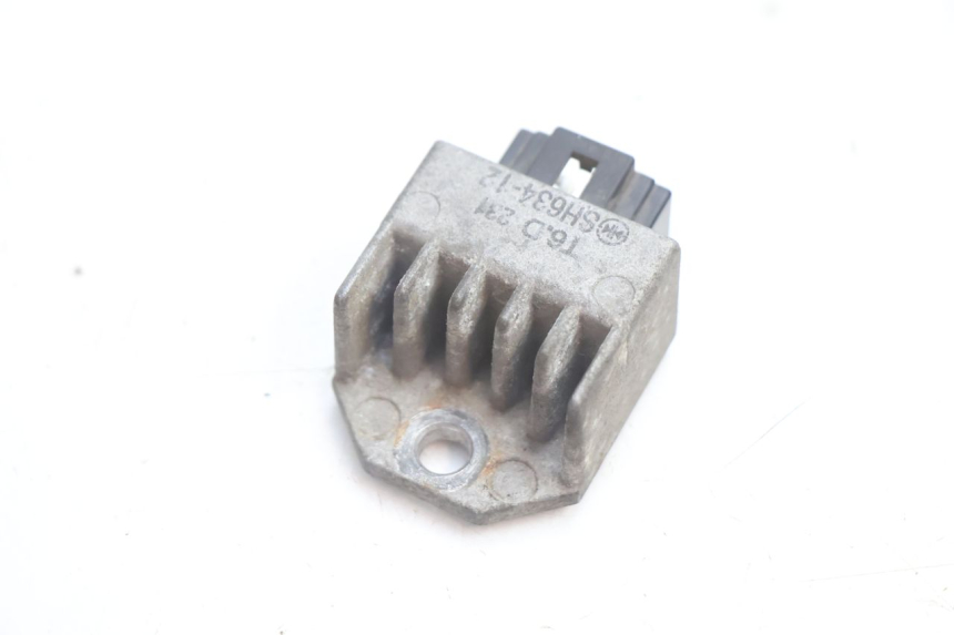 photo de REGULADOR DE CARGA PEUGEOT SPEEDFIGHT 2 AC 50 (2000 - 2009) - Detalhe da peça
