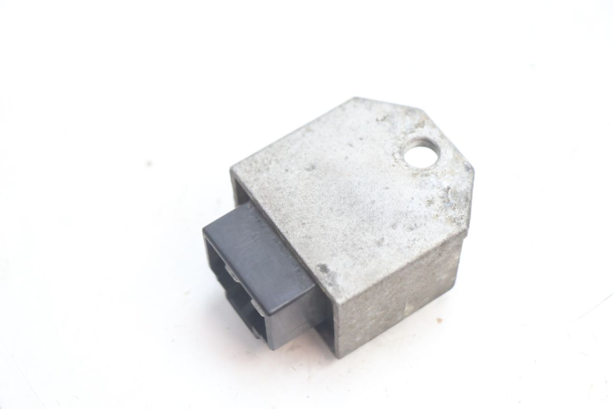 photo de REGULADOR DE CARGA PEUGEOT SPEEDFIGHT 2 AC 50 (2000 - 2009) - Zoom do estado de desgaste