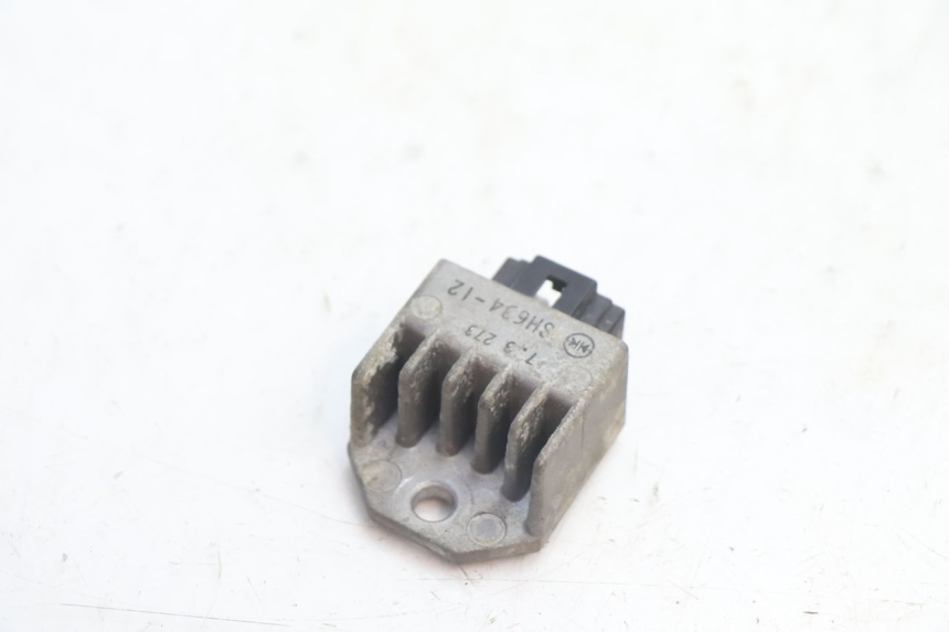 photo de REGULADOR DE CARGA PEUGEOT SPEEDFIGHT LC 50 (1996 - 2002) - Detalhe da peça