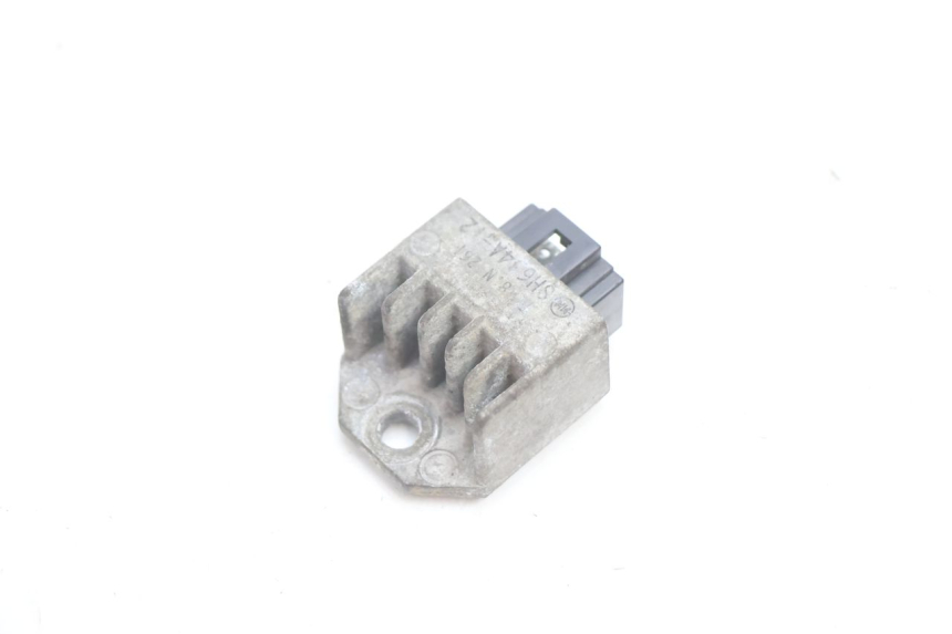 photo de REGULADOR DE CARGA PEUGEOT SPEEDFIGHT LC 50 (1996 - 2002) - Detalhe da peça