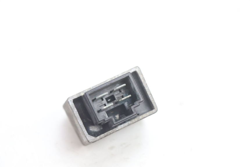 photo de REGULADOR DE CARGA PEUGEOT SPEEDFIGHT LC 50 (1996 - 2002) - Zoom do estado de desgaste