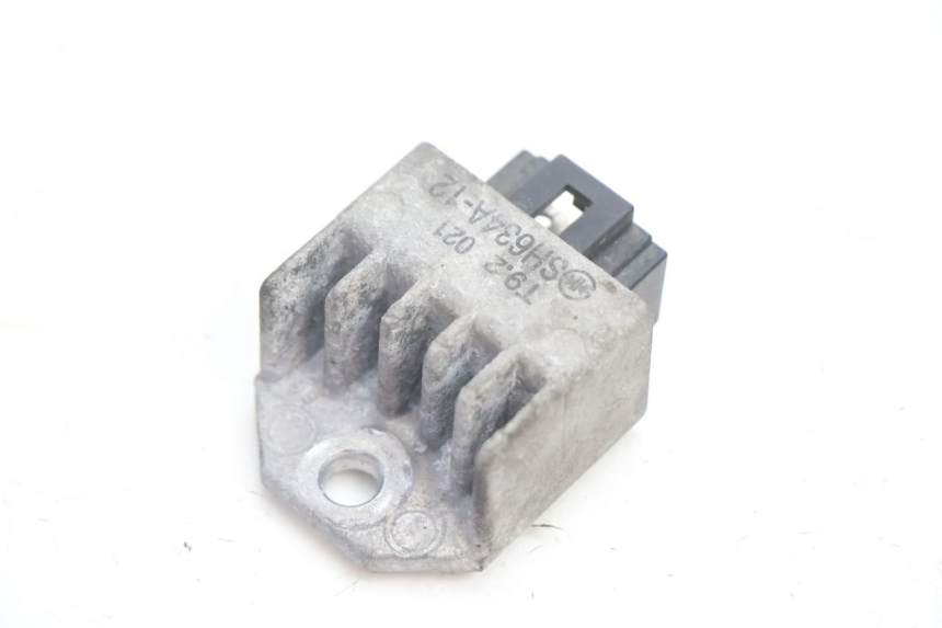 photo de REGULADOR DE CARGA PEUGEOT SPEEDFIGHT LC 50 (1996 - 2002) - Detalhe da peça