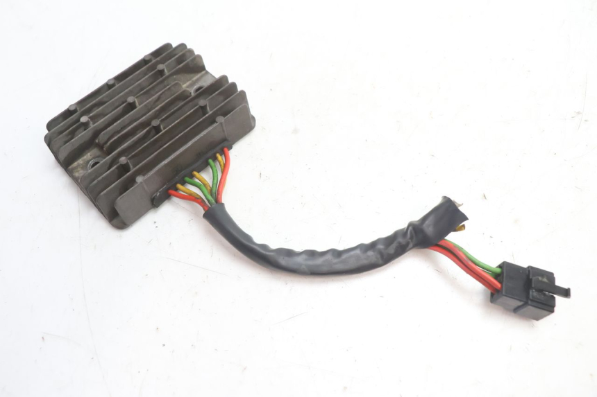 photo de REGULADOR DE CARGA DUCATI SS IE DS CARENEE 1000 (2002 - 2006) - Zoom do estado de desgaste