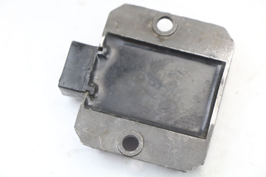 photo de REGULADOR DE CARGA JM MOTORS SUNNY 50 (2017 - 2020) - Outro ângulo de visão