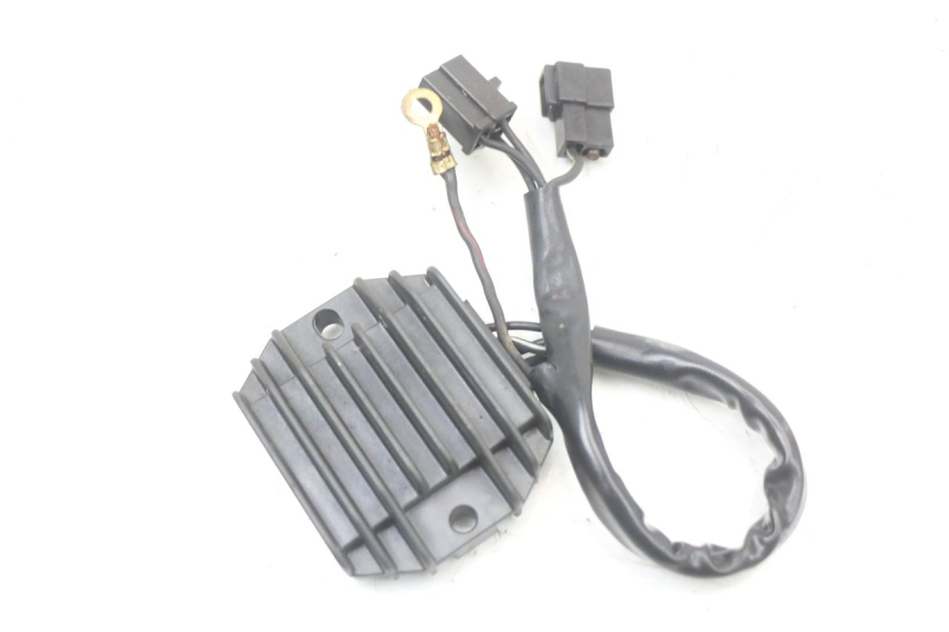 photo de REGULADOR DE CARGA SUZUKI GS F 500 (2004 - 2007) - Outro ângulo de visão