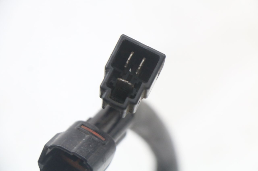 photo de REGULADOR DE CARGA SUZUKI GSR 750 (2011 - 2017) - Pontos de fixação