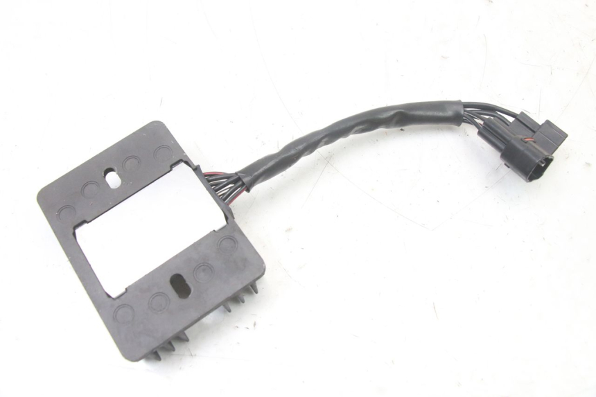 photo de REGULADOR DE CARGA SUZUKI GSX F GSXF 650 (2007 - 2015) - Outro ângulo de visão
