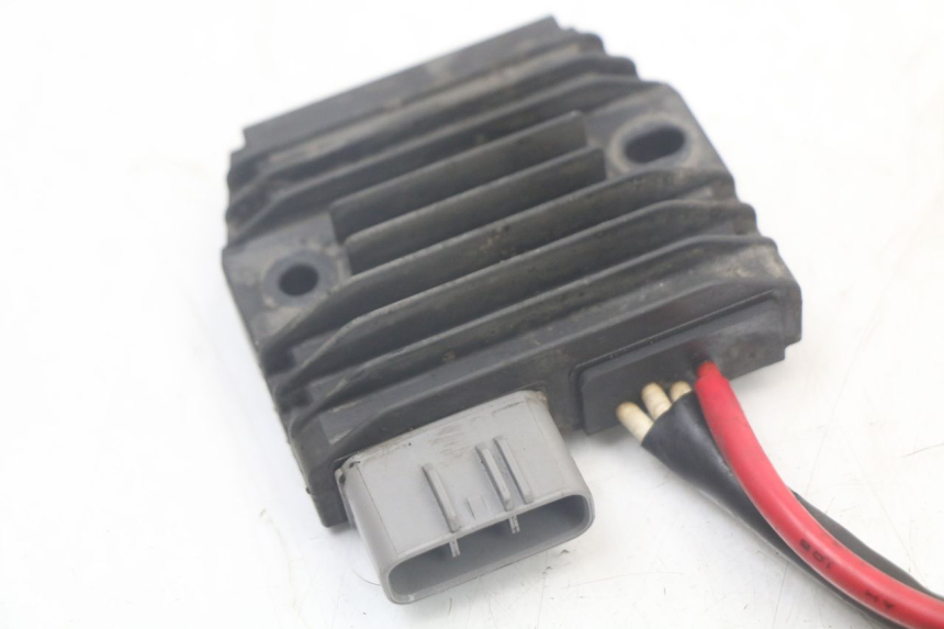 photo de REGULADOR DE CARGA YAMAHA TDM ABS 900 (2002 - 2014) - Zoom do estado de desgaste