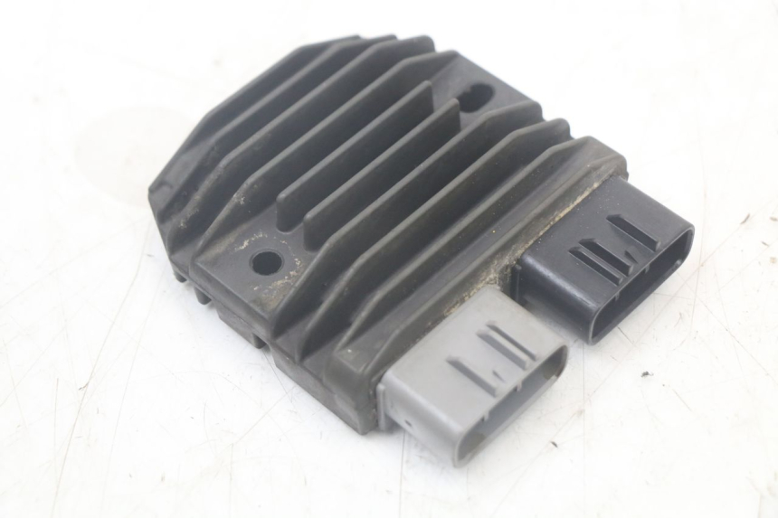 photo de REGULADOR DE CARGA YAMAHA TDM ABS 900 (2002 - 2014) - Pontos de fixação