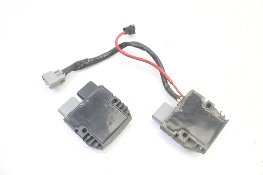 photo de REGULADOR DE CARGA YAMAHA TDM ABS 900 (2002 - 2014) - Zoom do estado de desgaste