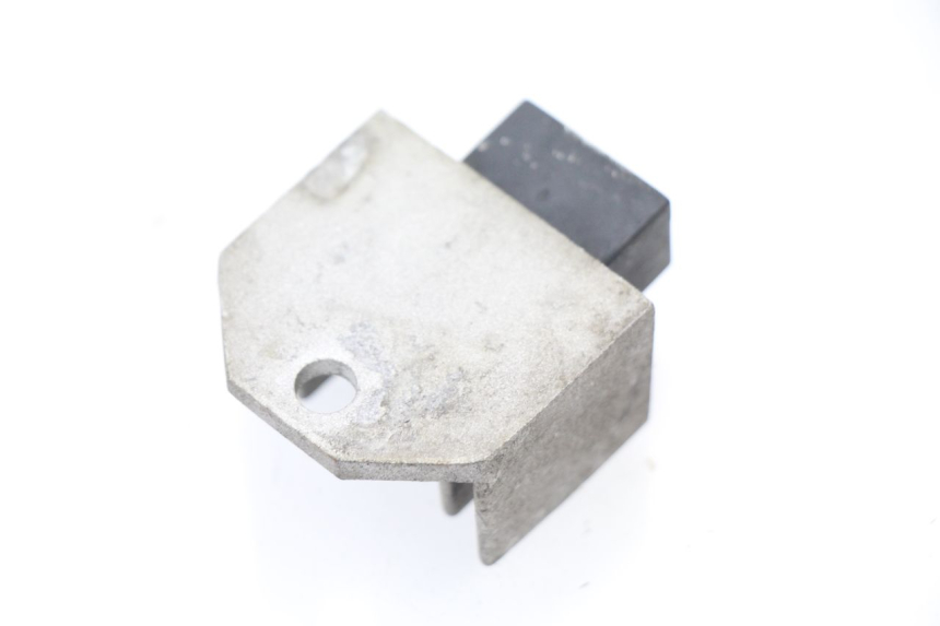 photo de REGULADOR DE CARGA SYM TONIK 125 (2010 - 2014) - Detalhe da peça