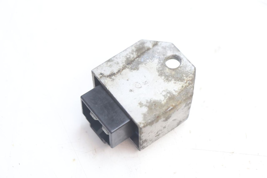 photo de REGULADOR DE CARGA PEUGEOT TREKKER TKR 50 (2005 - 2014) - Zoom do estado de desgaste