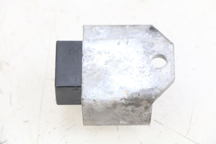 photo de REGULADOR DE CARGA PEUGEOT TREKKER 50 (1998 - 2004) - Detalhe da peça
