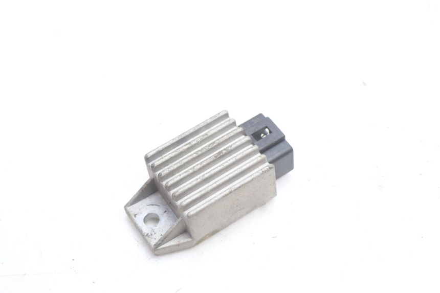 photo de REGULADOR DE CARGA PEUGEOT TREKKER 50 (1995 - 2004) - Detalhe da peça