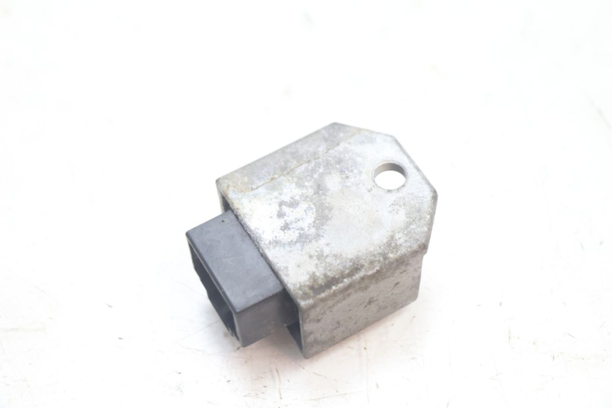 photo de REGULADOR DE CARGA PEUGEOT TREKKER 50 (1995 - 2004) - Zoom do estado de desgaste