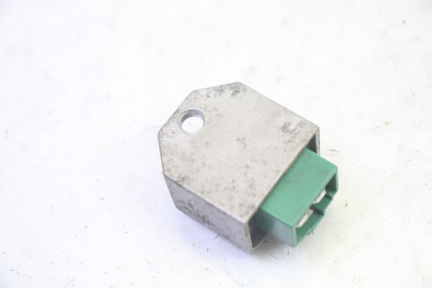photo de REGULADOR DE CARGA YAMAHA TTR 125 (2000 - 2020) - Zoom do estado de desgaste
