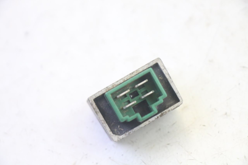 photo de REGULADOR DE CARGA YAMAHA TTR 125 (2000 - 2020) - Outro ângulo de visão