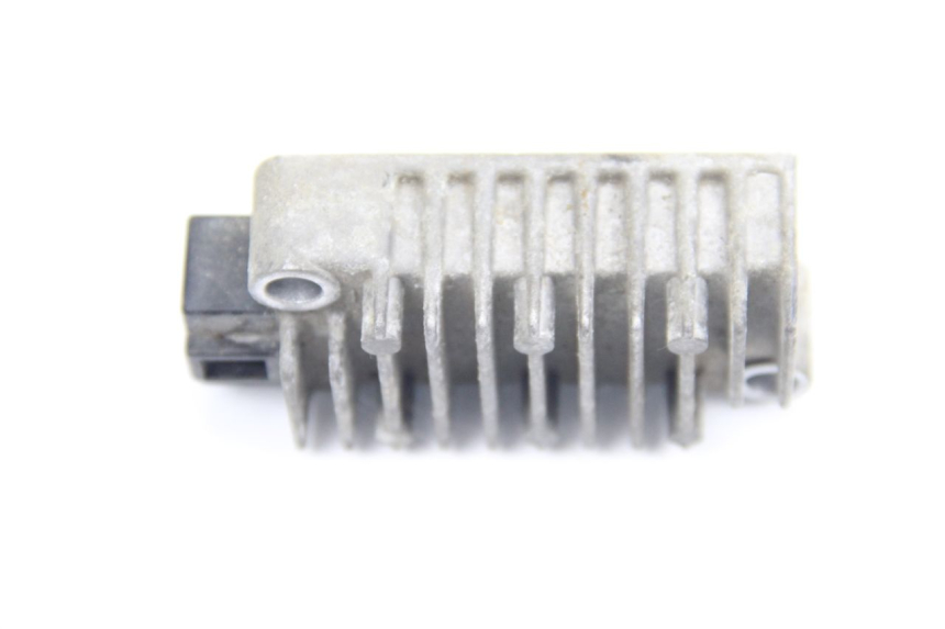 photo de REGULADOR DE CARGA YAMAHA TW 125 (1998 - 2002) - Zoom do estado de desgaste