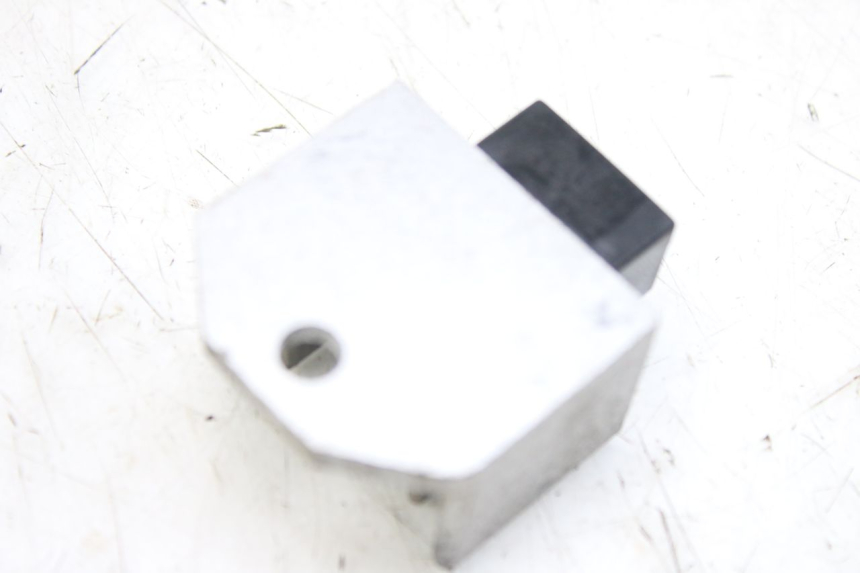 photo de REGULADOR DE CARGA PEUGEOT TWEET 4T 50 (2010 - 2014) - Detalhe da peça