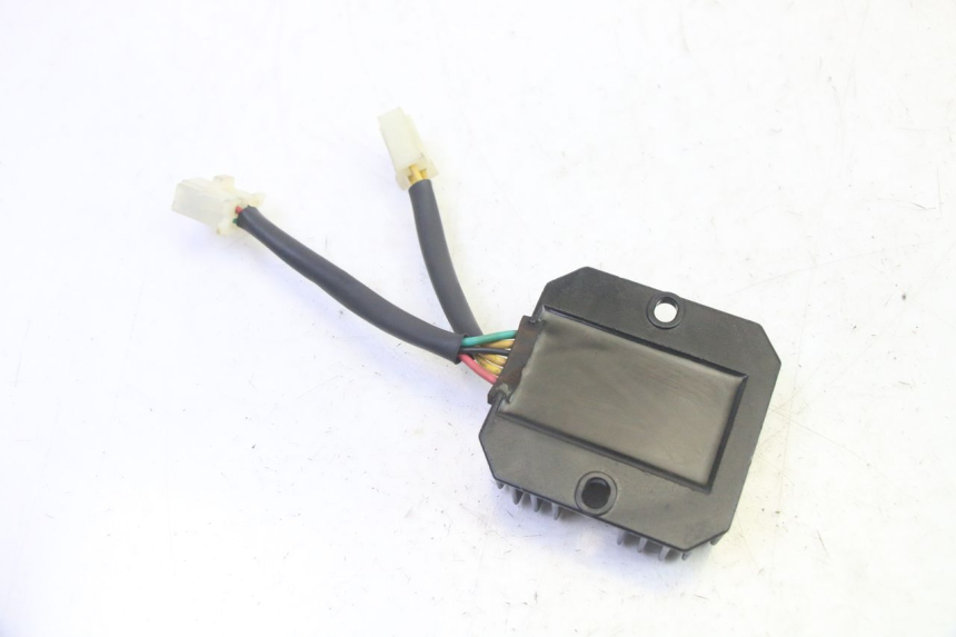 photo de REGULADOR DE CARGA PEUGEOT TWEET PRO EFI 4T 50 (2021 - 2022) - Zoom do estado de desgaste