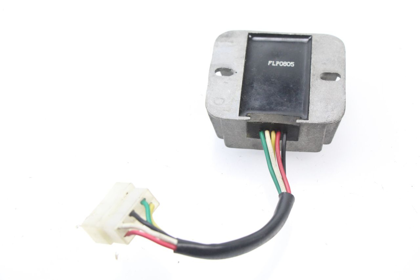 photo de REGULADOR DE CARGA REVATTO URBA GT 125 (2007 - 2017) - Zoom do estado de desgaste