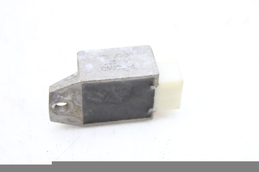 photo de REGULADOR DE CARGA PEUGEOT V-CLIC VCLIC 50 (2007 - 2013) - Ampliação técnica
