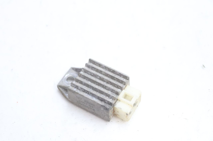 photo de REGULADOR DE CARGA PEUGEOT V-CLIC VCLIC 50 (2007 - 2013) - Detalhe da peça