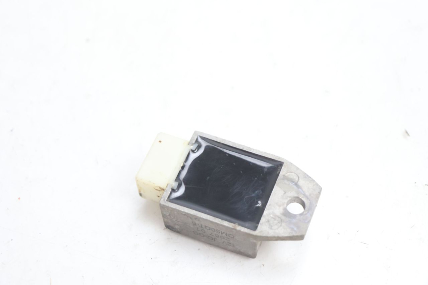 photo de REGULADOR DE CARGA PEUGEOT V-CLIC VCLIC 50 (2007 - 2013) - Outro ângulo de visão