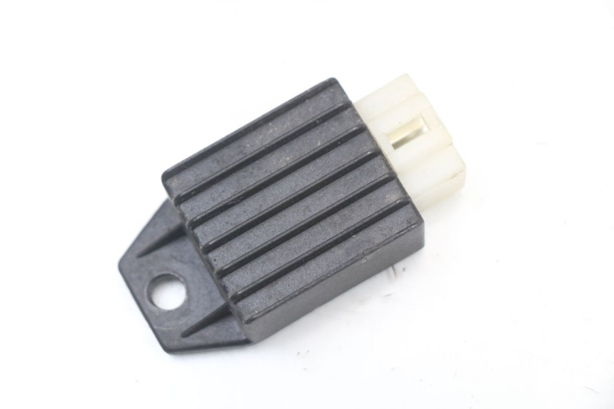 photo de REGULADOR DE CARGA BEELINE VELOCE 4T 50 (2011 - 2020) - Vista principal