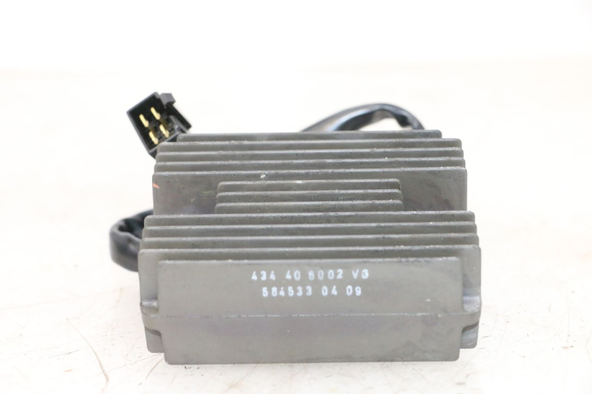 photo de REGULADOR DE CARGA PIAGGIO VESPA GTS SUPER IE 125 (2009 - 2016) - Detalhe da peça