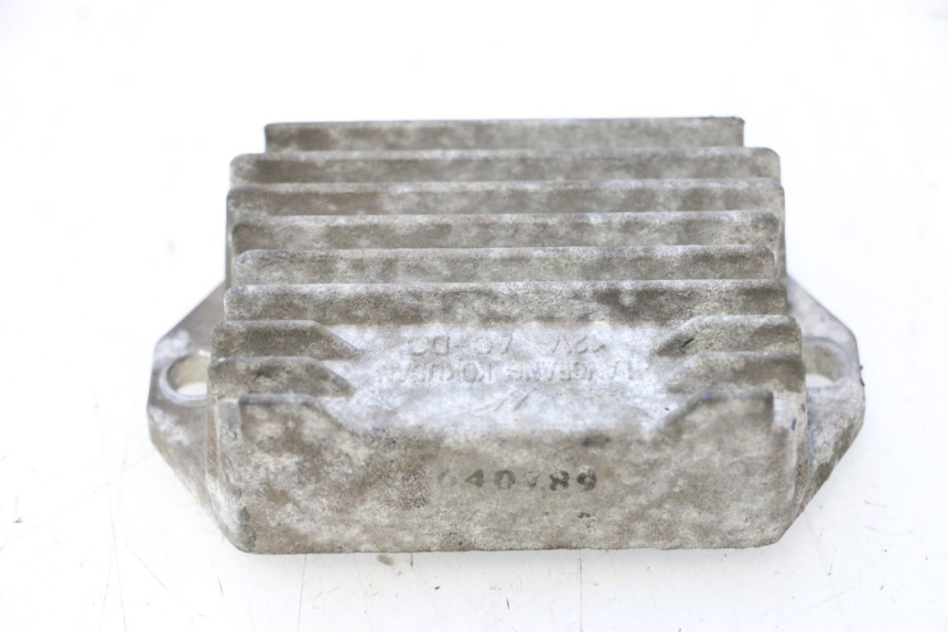 photo de REGULADOR DE CARGA PIAGGIO VESPA LX 2T 50 (2005 - 2013) - Outro ângulo de visão