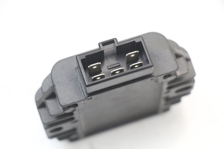 photo de REGULADOR DE CARGA PIAGGIO VESPA LX 125 (2005 - 2010) - Detalhe da peça