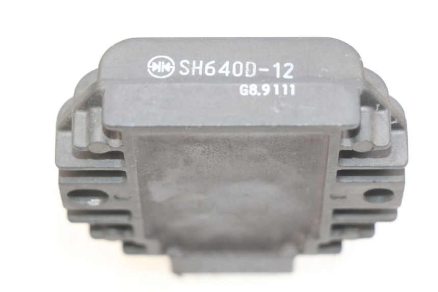 photo de REGULADOR DE CARGA PIAGGIO VESPA LXV 125 (2006 - 2009) - Zoom do estado de desgaste