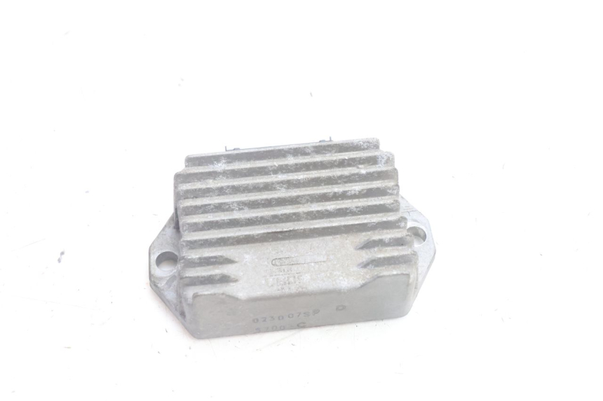 photo de REGULADOR DE CARGA PIAGGIO VESPA S 2T 50 (2007 - 2014) - Detalhe da peça